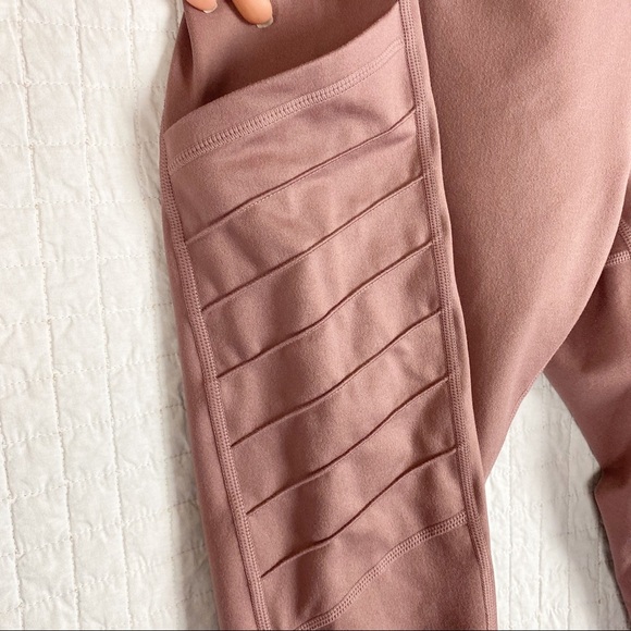 Z by Zella High Waist Leggings w/ Media Pockets XL - Picture 5 of 8